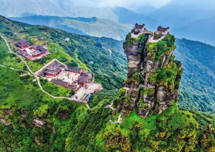 贵州省必去的15个景点2、天空之城--梵净山
