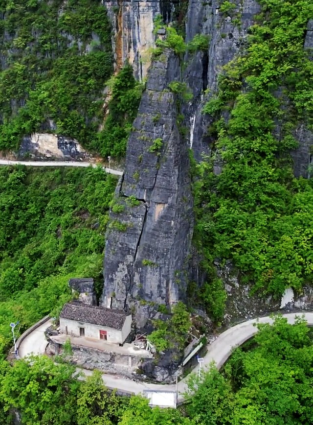 带你去看美丽的风景：一块一帆风顺的巨石