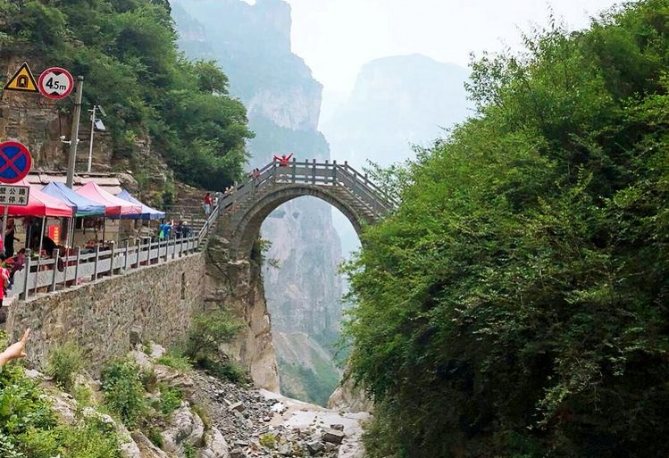 挂壁公路月亮桥在哪里？挂壁公路月亮桥位置