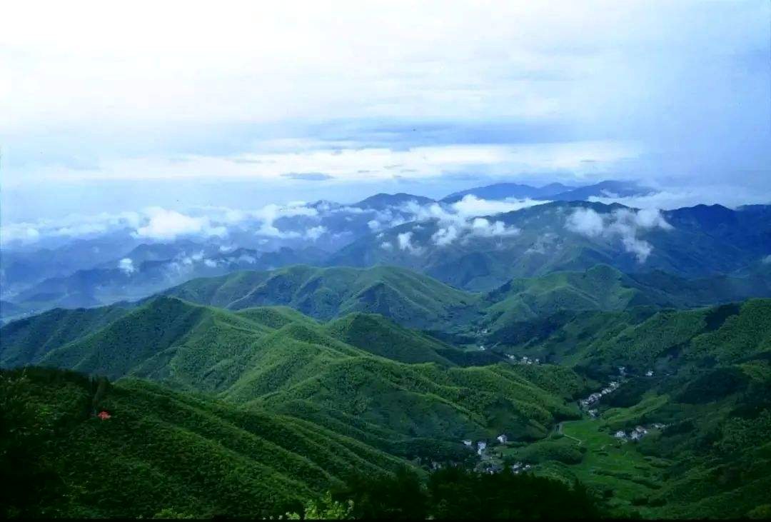 去未开发的小众旅游景点野游危险多，驴友们请慎重打卡