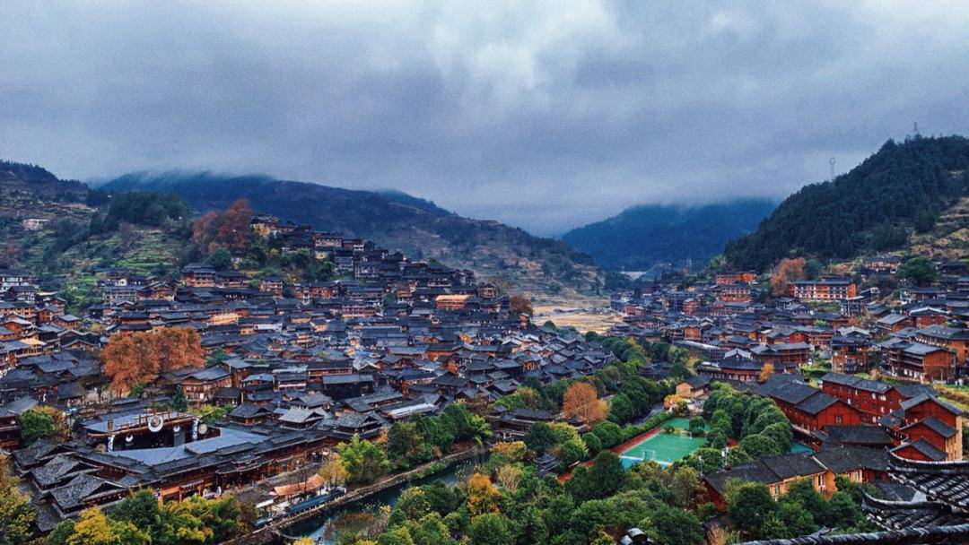 贵州旅游必去10大景点--10、西江千户苗寨