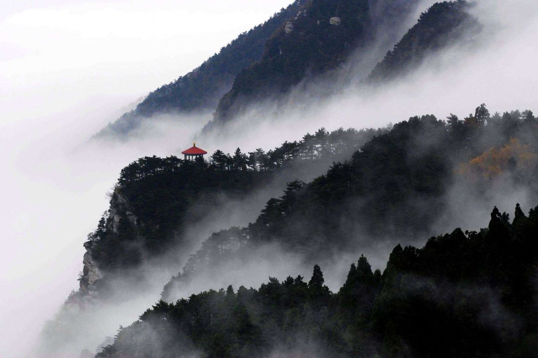 庐山在哪里？庐山在哪个省哪个市？
