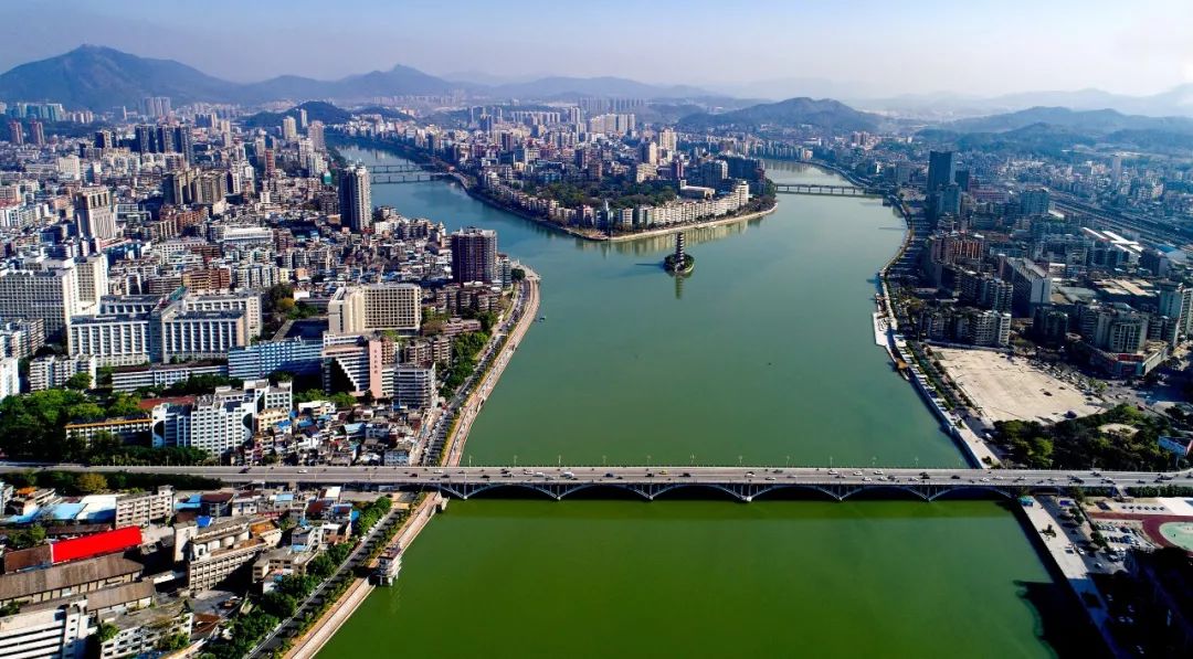 桥城韶关，一个拥有丰富自然奇观和深厚文化底蕴的旅游胜地