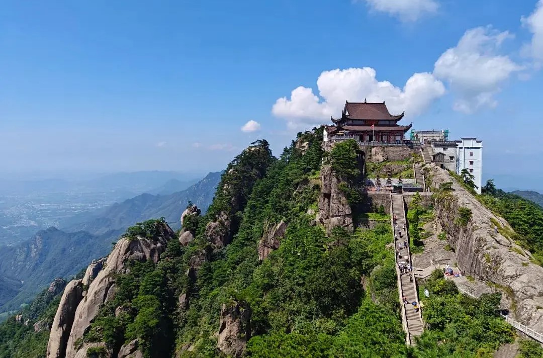 千年佛教圣地九华山,中国四大佛教名山之一的自然之美