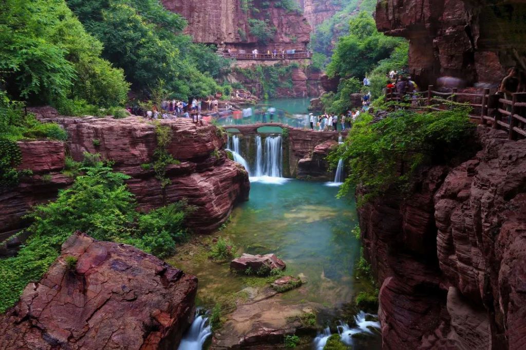 道教发源地之一的云台山：自然与人文的交响乐章